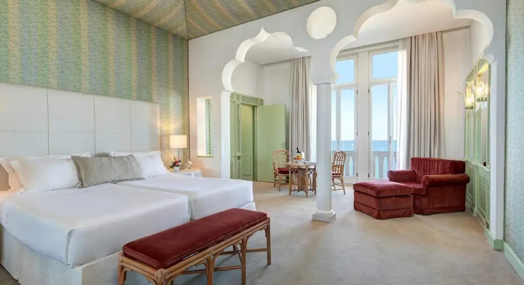 Double Suite (full double bed)