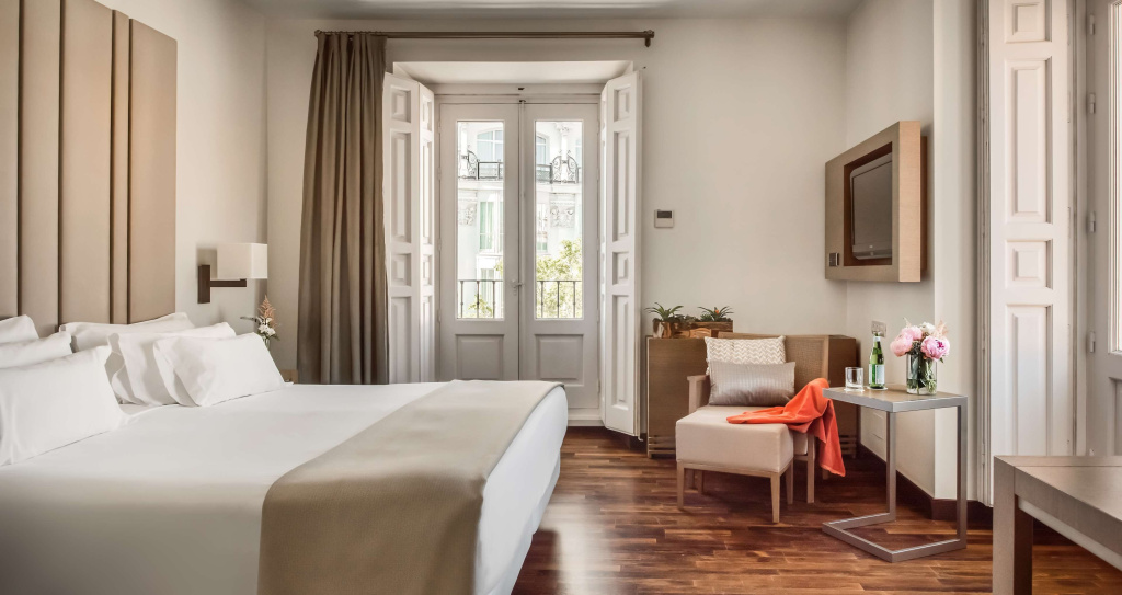 Premium Double room (full double bed)