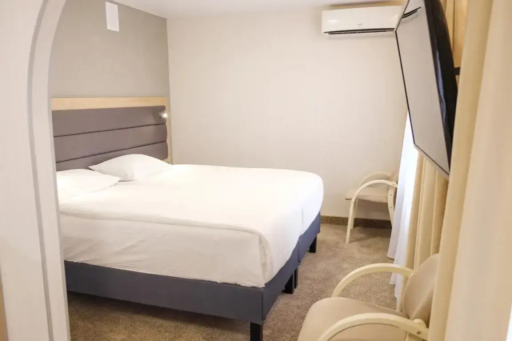 Comfort Double Studio (full double bed)