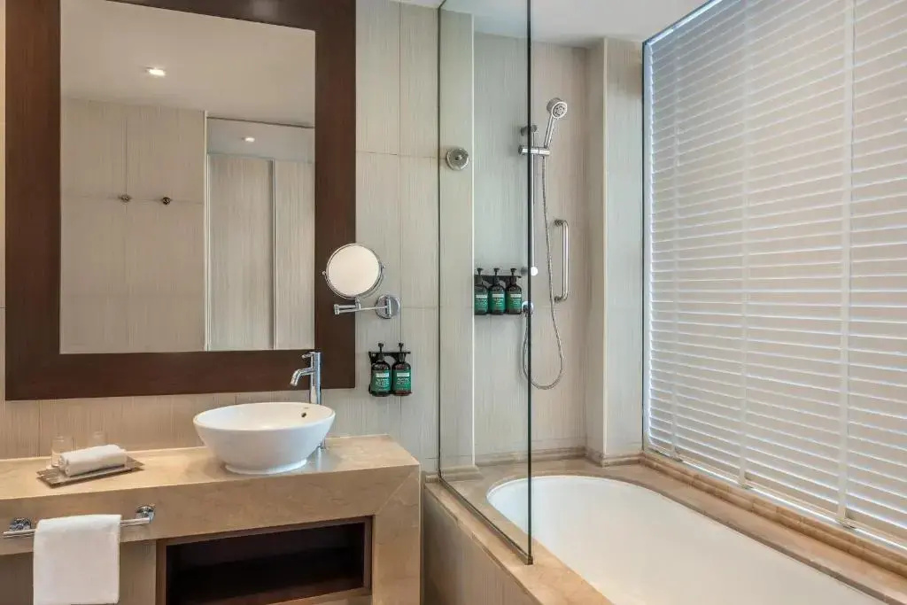 Hotel Crowne Plaza Abu Dhabi Yas Island by IHG - Chambres