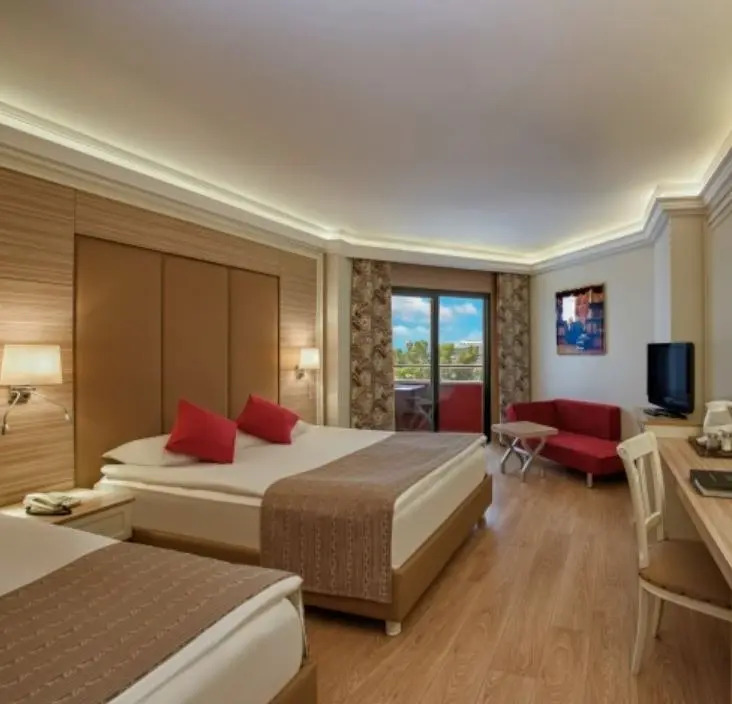 Трёхместный номер Standard с частичным видом на море в Delphin Deluxe Hotel - Ultra All Inclusive
