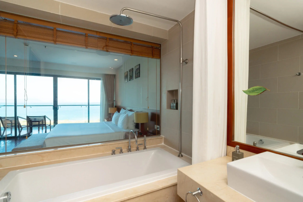 Cam Ranh Riviera Beach Resort & Spa - Tap to explore photos