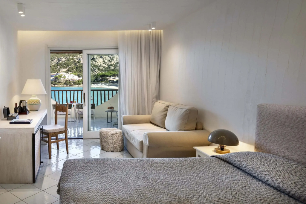 Club Hotel Baja Sardinia - Chambres