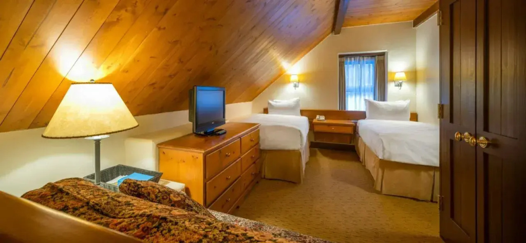 Family Quadruple Loft Suite