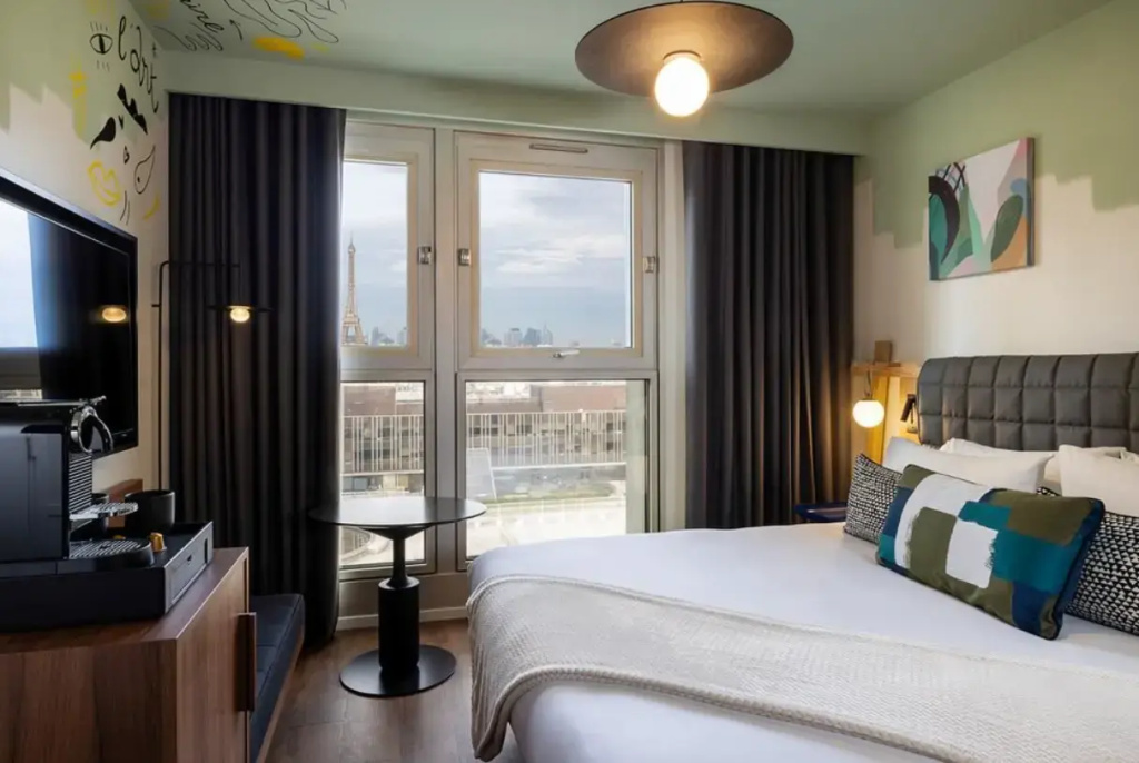 Simone Eiffel Prestige Double room (full double bed)