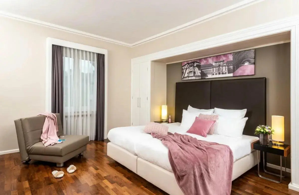 Double Leonettes (full double bed)