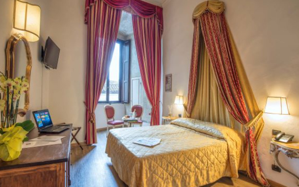 Romantic Double room (full double bed)