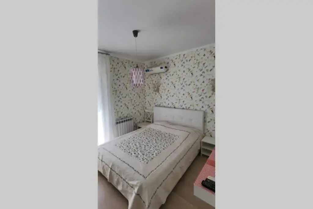 Кабардинка: Гостевой дом Дом в кедровой роще