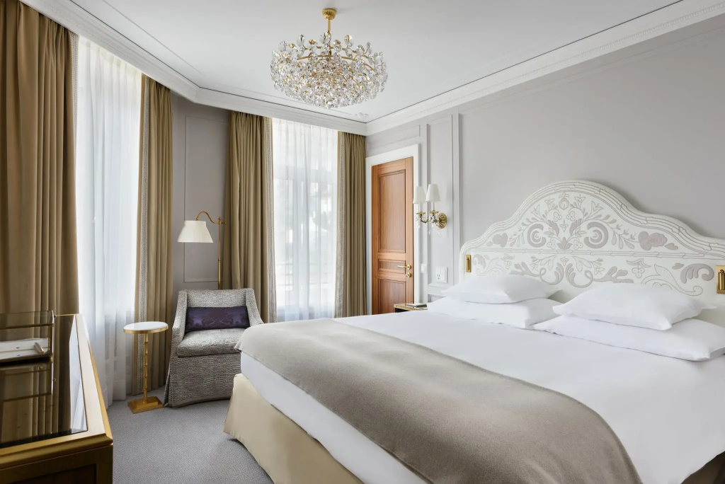 Superior Double room Village Side (full double bed)