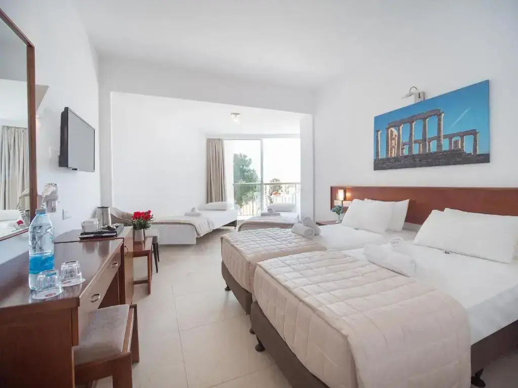 Standard Double room with sea view (twin beds)