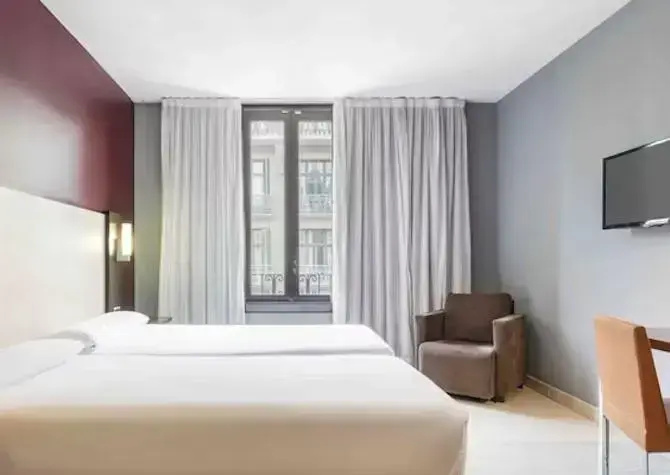 Hotel ILUNION Almirante - Chambres