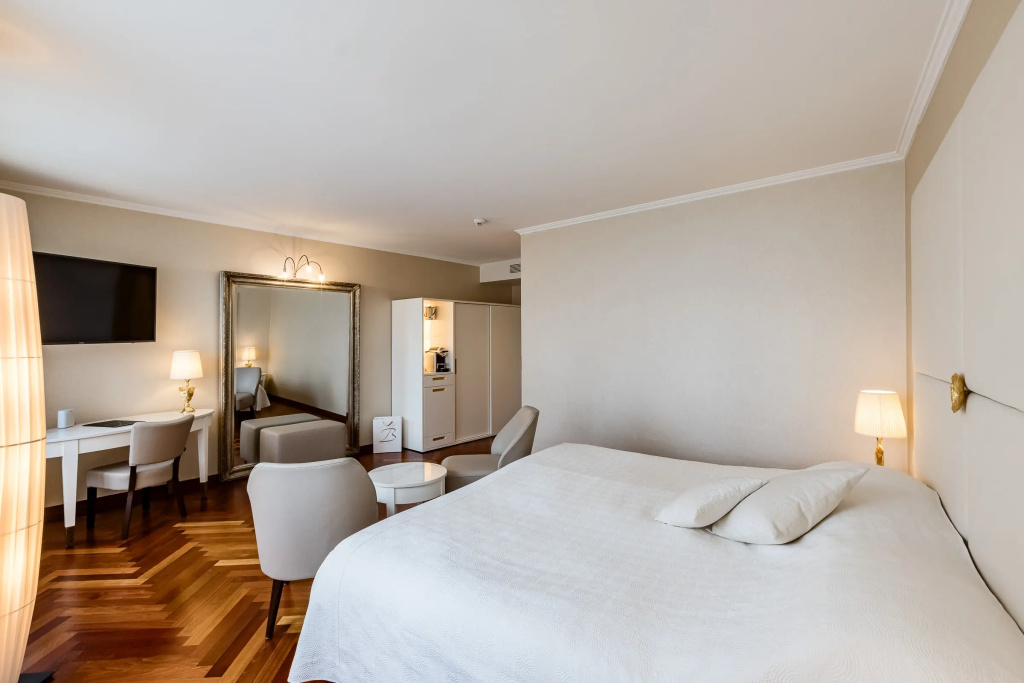 Superior Double room with river view (twin beds)