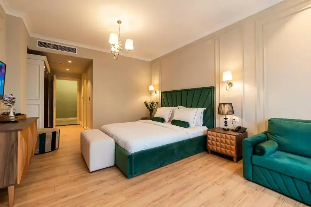 Deluxe Triple room