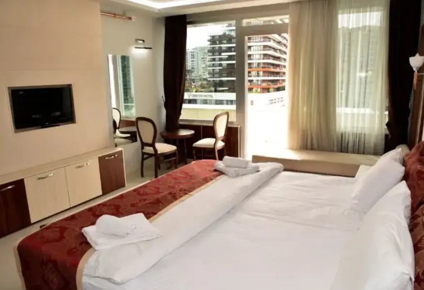 Connecting room with balcony