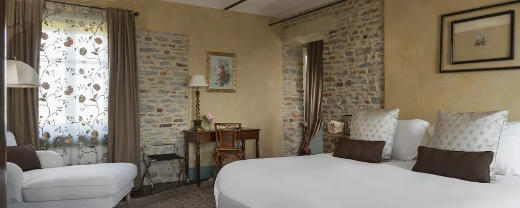 Intimacy Double Suite (full double bed)