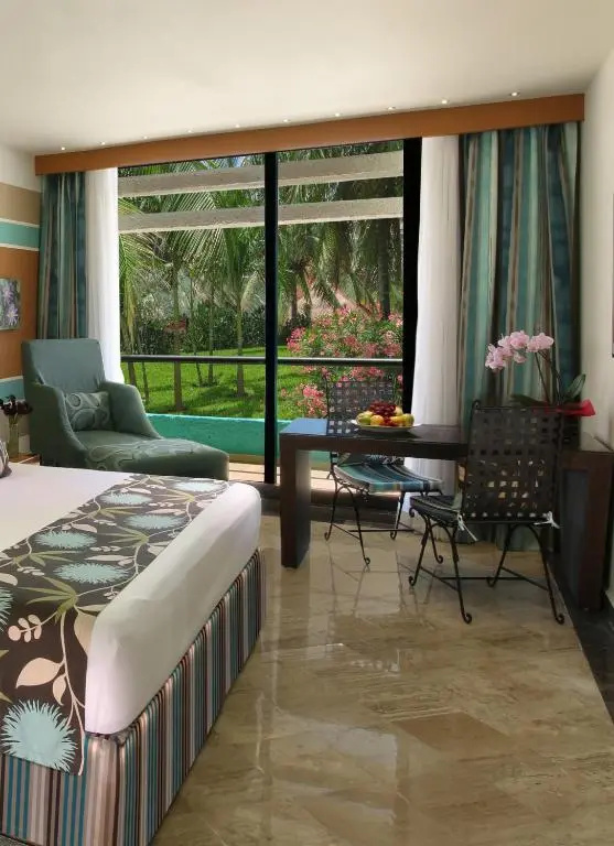 Pyramid Standard room