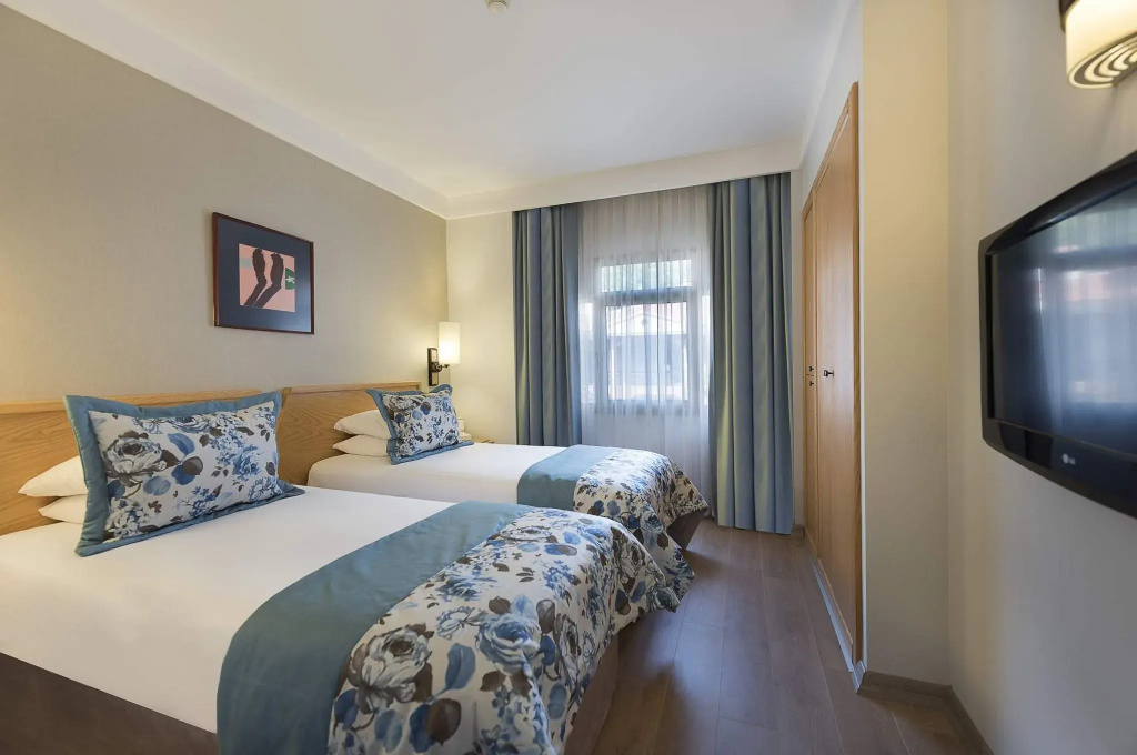 Standard Double Bungalow Room (twin beds)