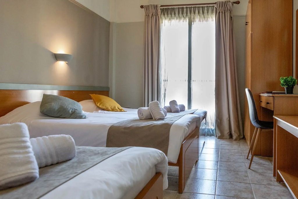 Triple room