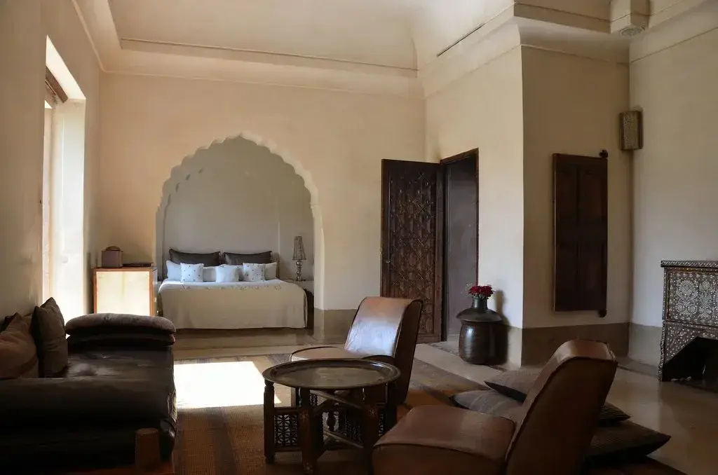Large Pool Double Harim Suite (full double bed)