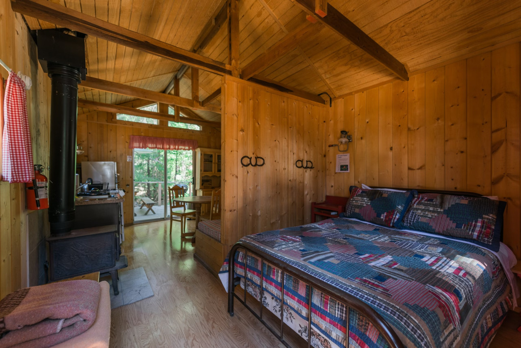 Cozy Pines Cabin