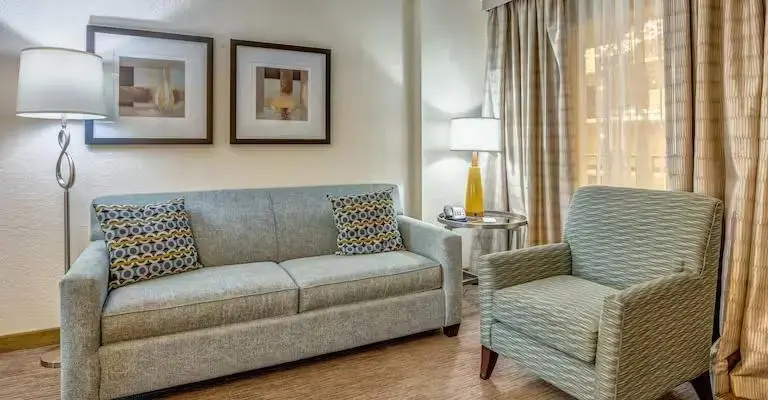 Embassy Suites by Hilton Memphis East Germantown Area - Chambres