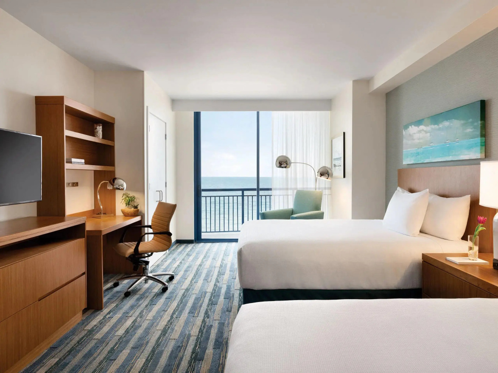 Hyatt House Virginia Beach / Oceanfront Room Type - Oceanfront High Floor Studio Suite King Bed (plus sofa bed)