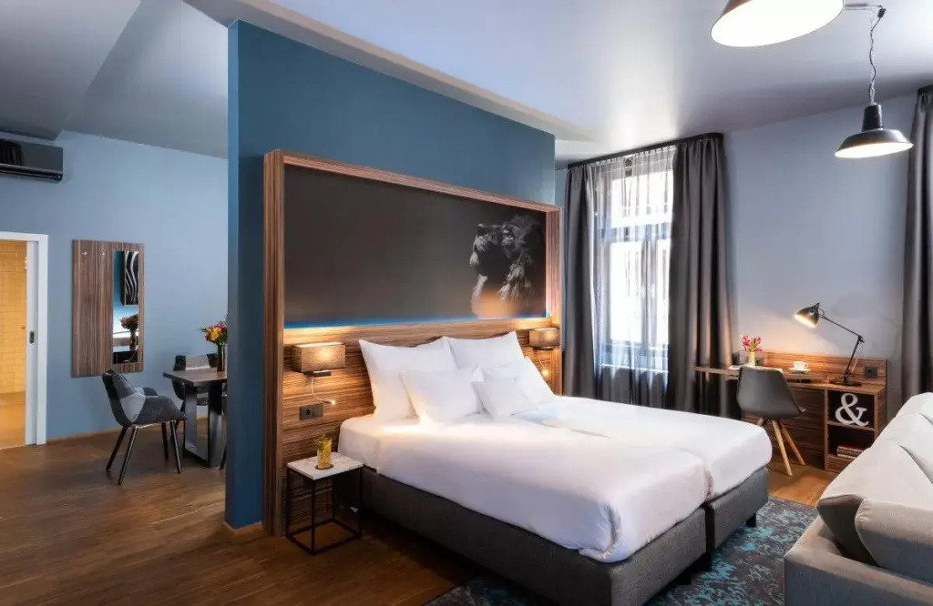 Heaven Double Suite (full double bed)