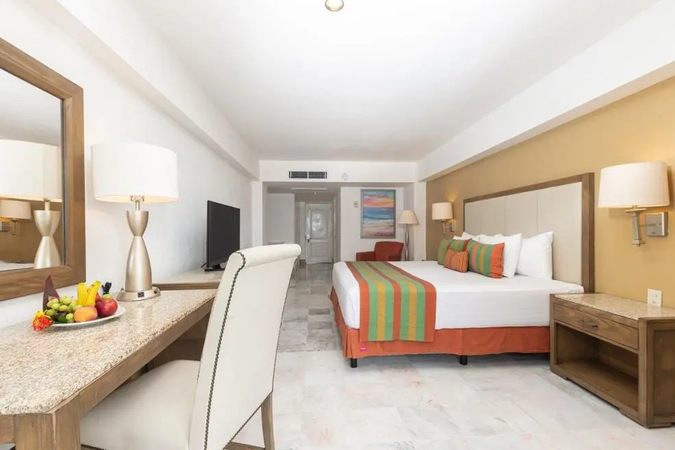 Double Junior Suite with ocean view (twin beds)