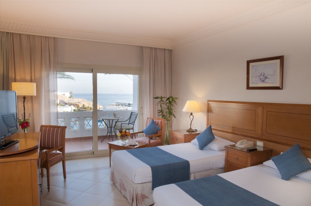 Двухместный номер Standard с видом на море 2 отдельные кровати в Continental Plaza Beach Resort (Ex. Inter Plaza Beach)