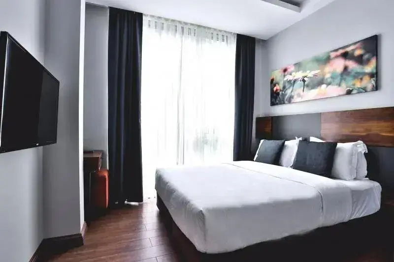 Black Sea with Jacuzzi Double Suite with sea view (full double bed)