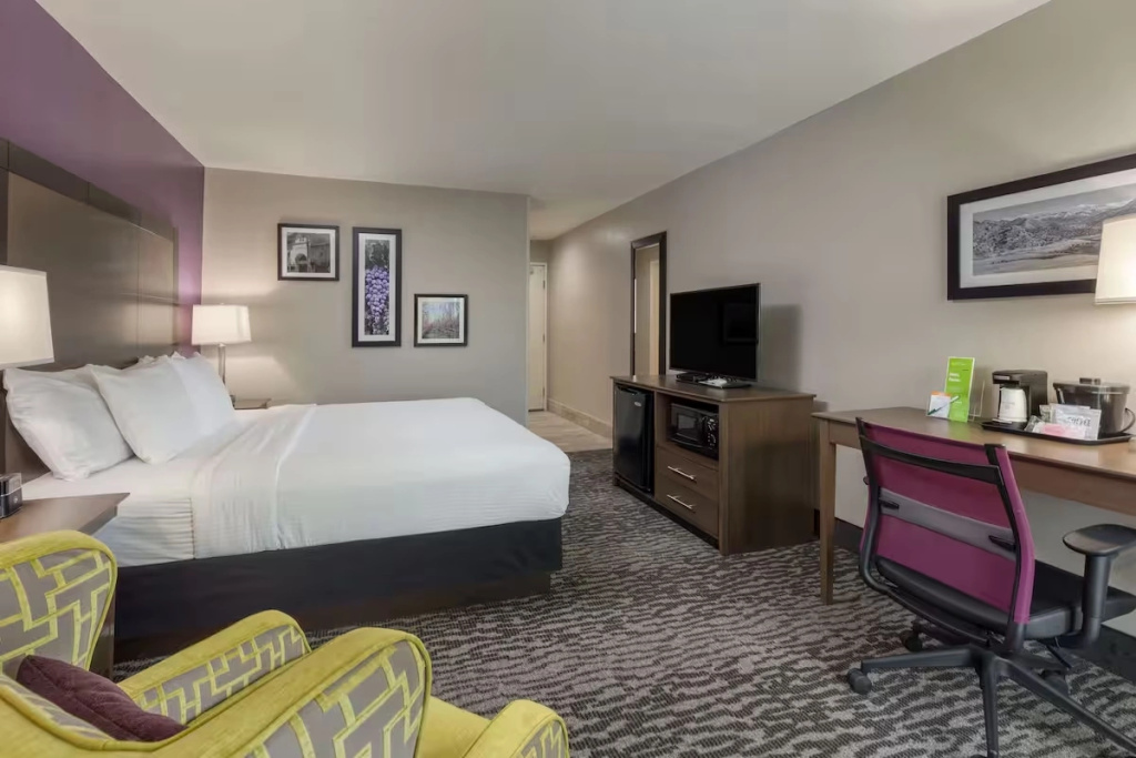 La Quinta Inn & Suites by Wyndham Visalia/Sequoia Gateway - Chambres