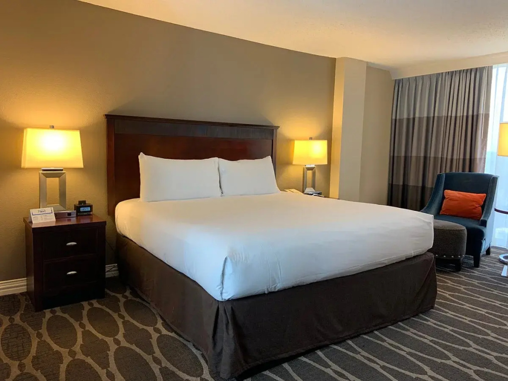 Hilton Houston Westchase - Chambres