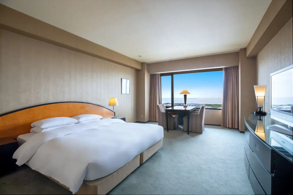 Deluxe Double Club room (full double bed)