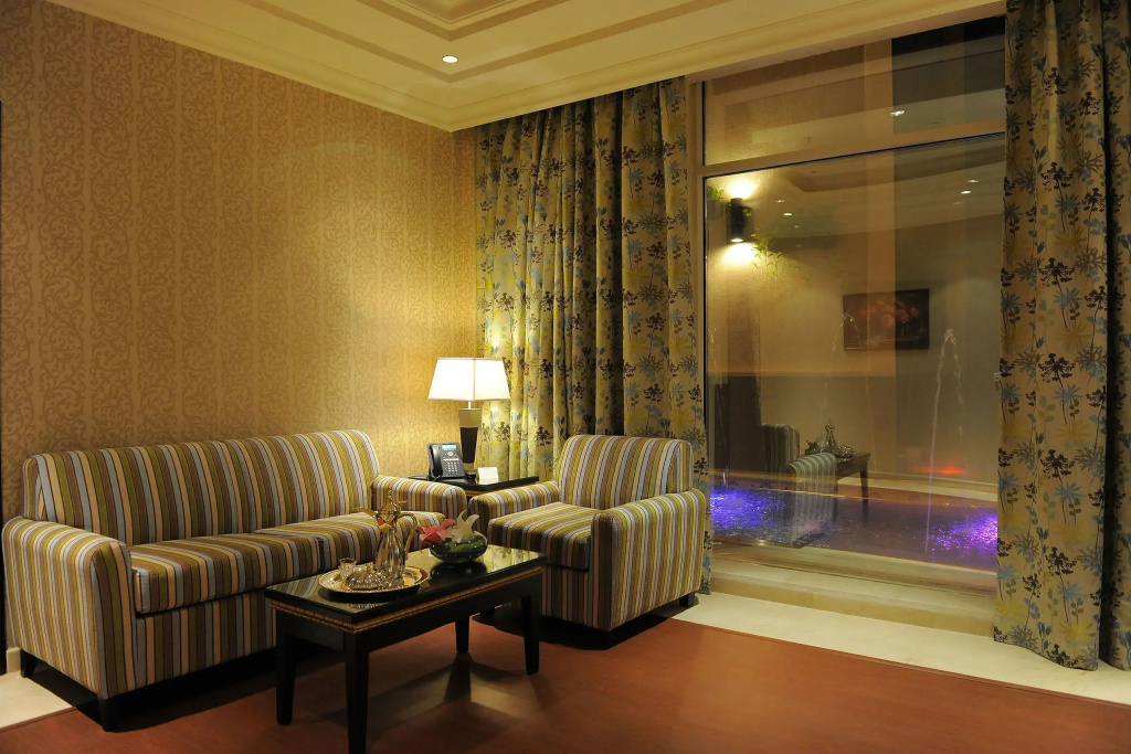 Double Suite (full double bed)