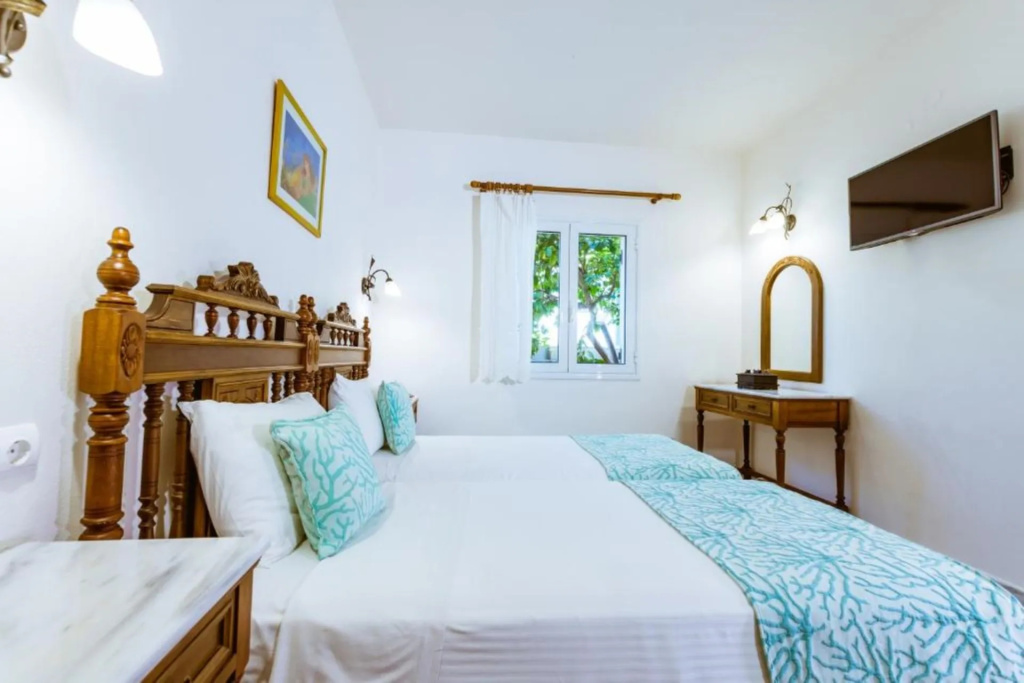 1 Bedroom Double Apartment (full double bed)