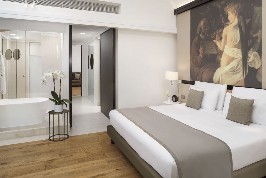Emperor Nero Double Suite (full double bed)
