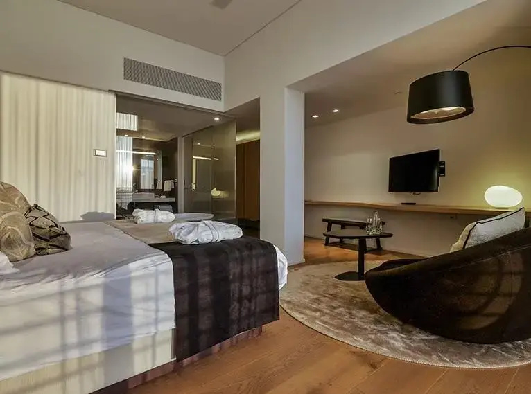 Deluxe Cramim Double room (full double bed)