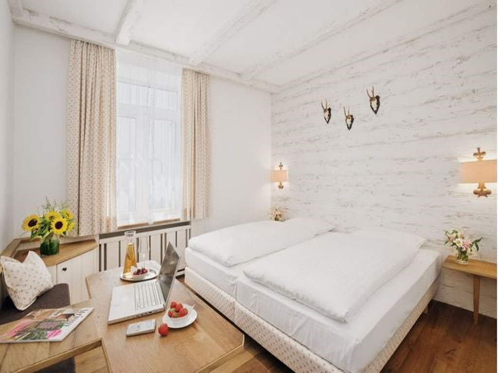 Superior Alpine Double room (full double bed)