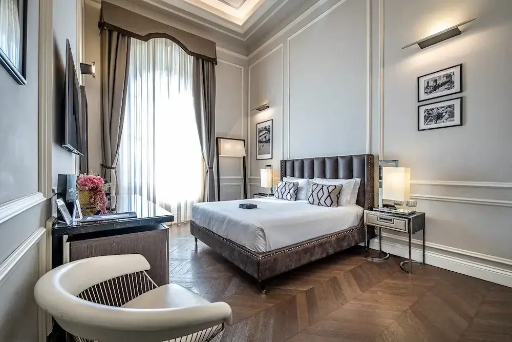 Deluxe Double Junior Suite with river view (full double bed)