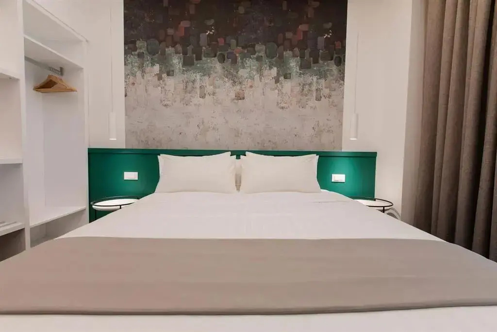 Patio Double Ground Floor room (full double bed)
