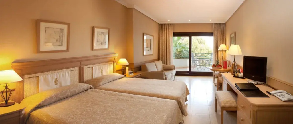 Standard Double room (twin beds)