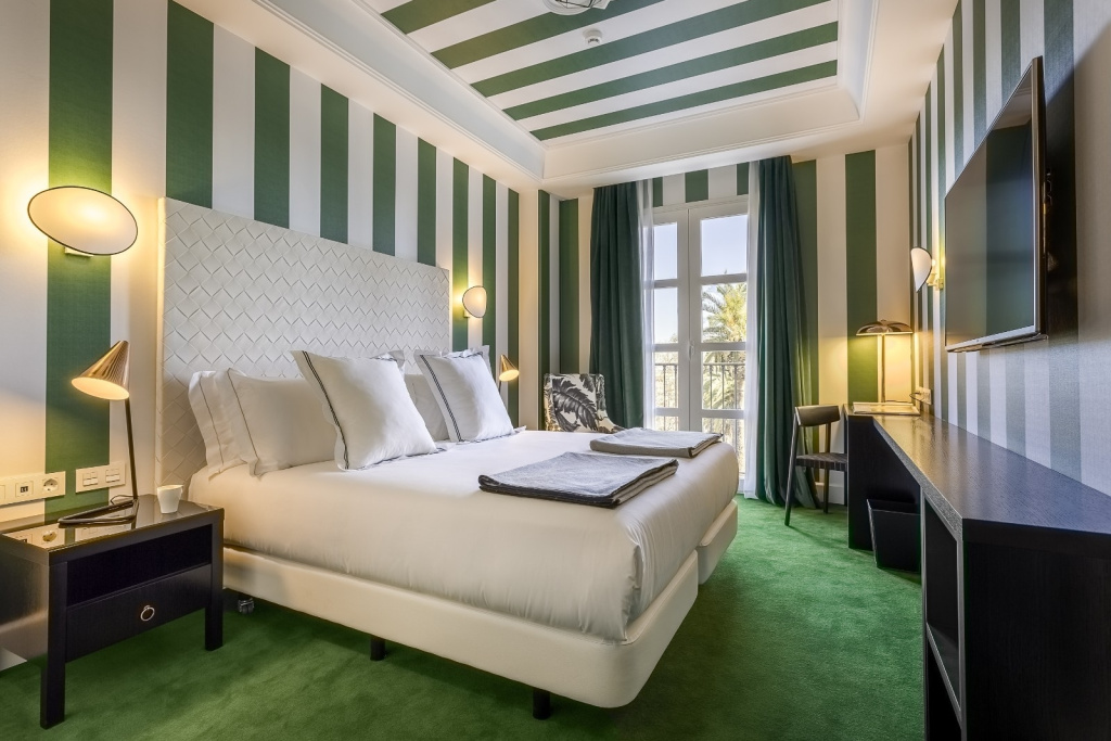 Standard Double room with view (full double bed)