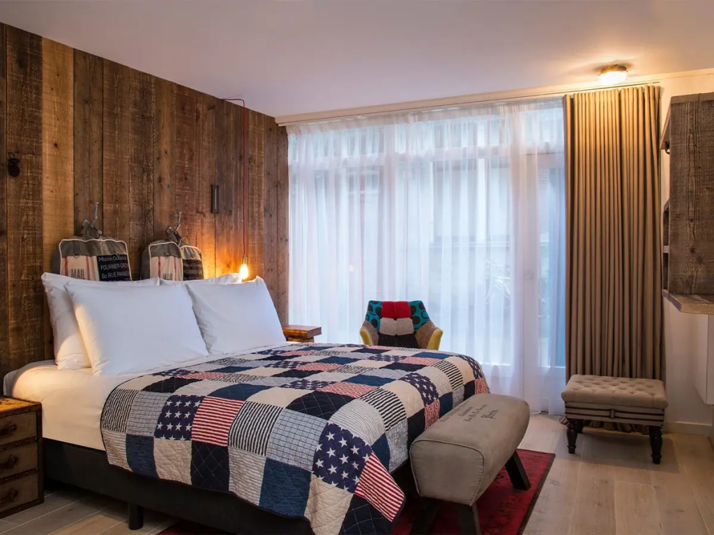Medium Double room (twin beds)