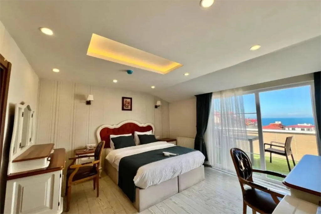 Standard Double room with balcony and with sea view (full double bed)