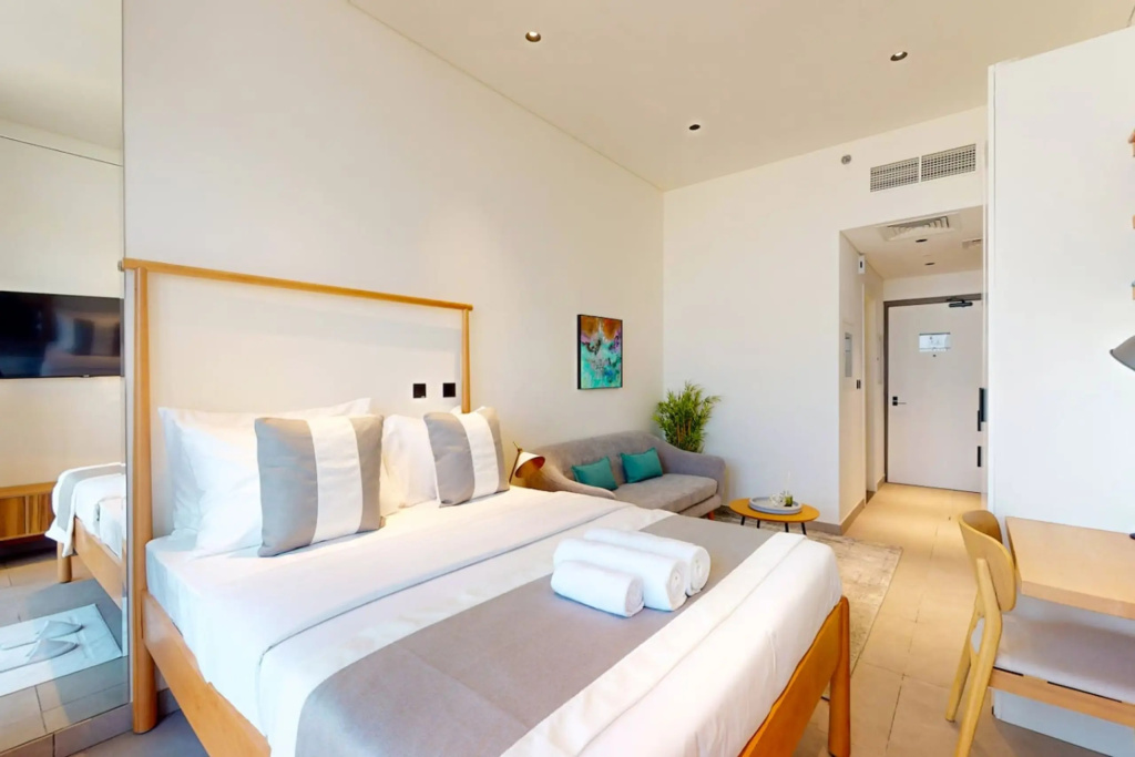 Skyline Views Double Studio with balcony and with sunset view (full double bed)