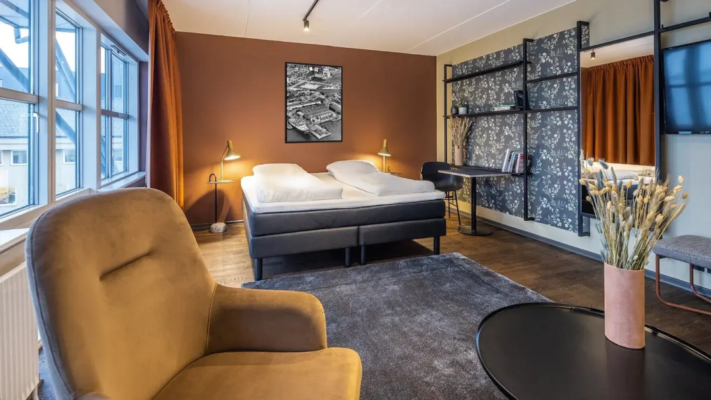 With fjord view Double Junior Suite (full double bed)