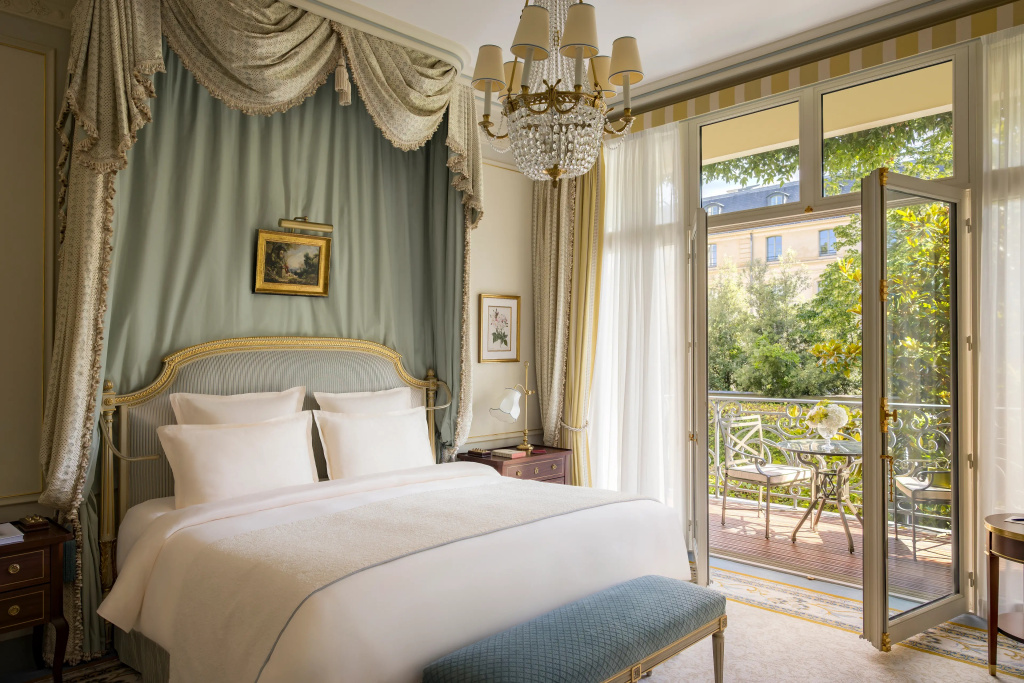 Grand Jardin Double Suite (full double bed)