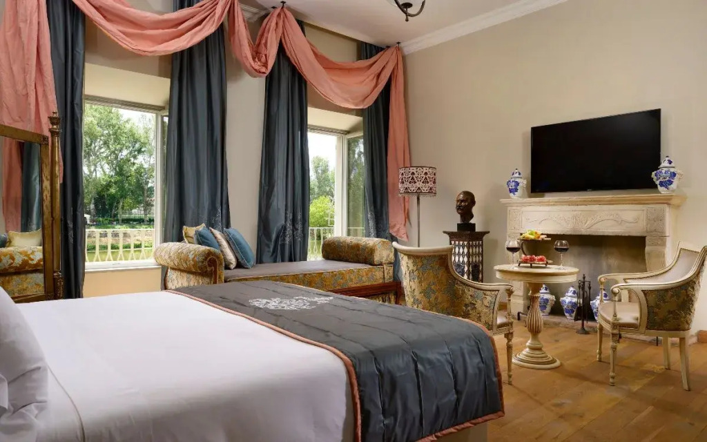 Двухместный люкс вид на реку Арно двуспальная кровать в Hotel Ville sull'Arno