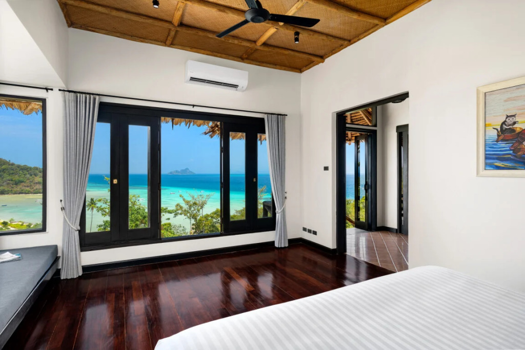 Двухместный Hillside Pool Вилла с видом на океан двуспальная кровать в Отель Saii Phi Phi Island Village