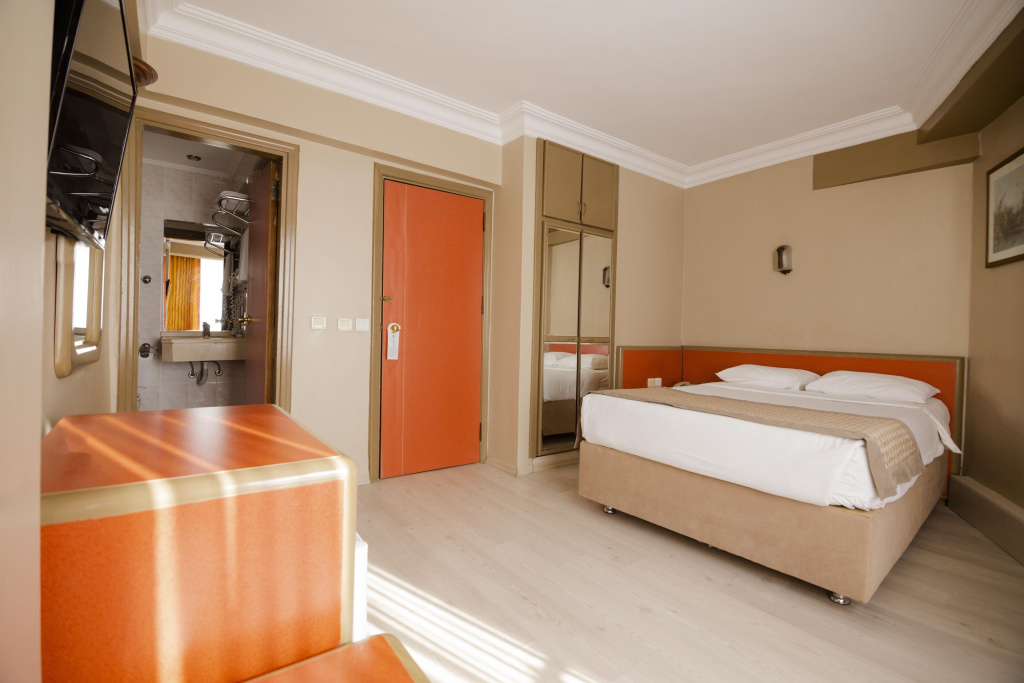 Superior Double room (full double bed)
